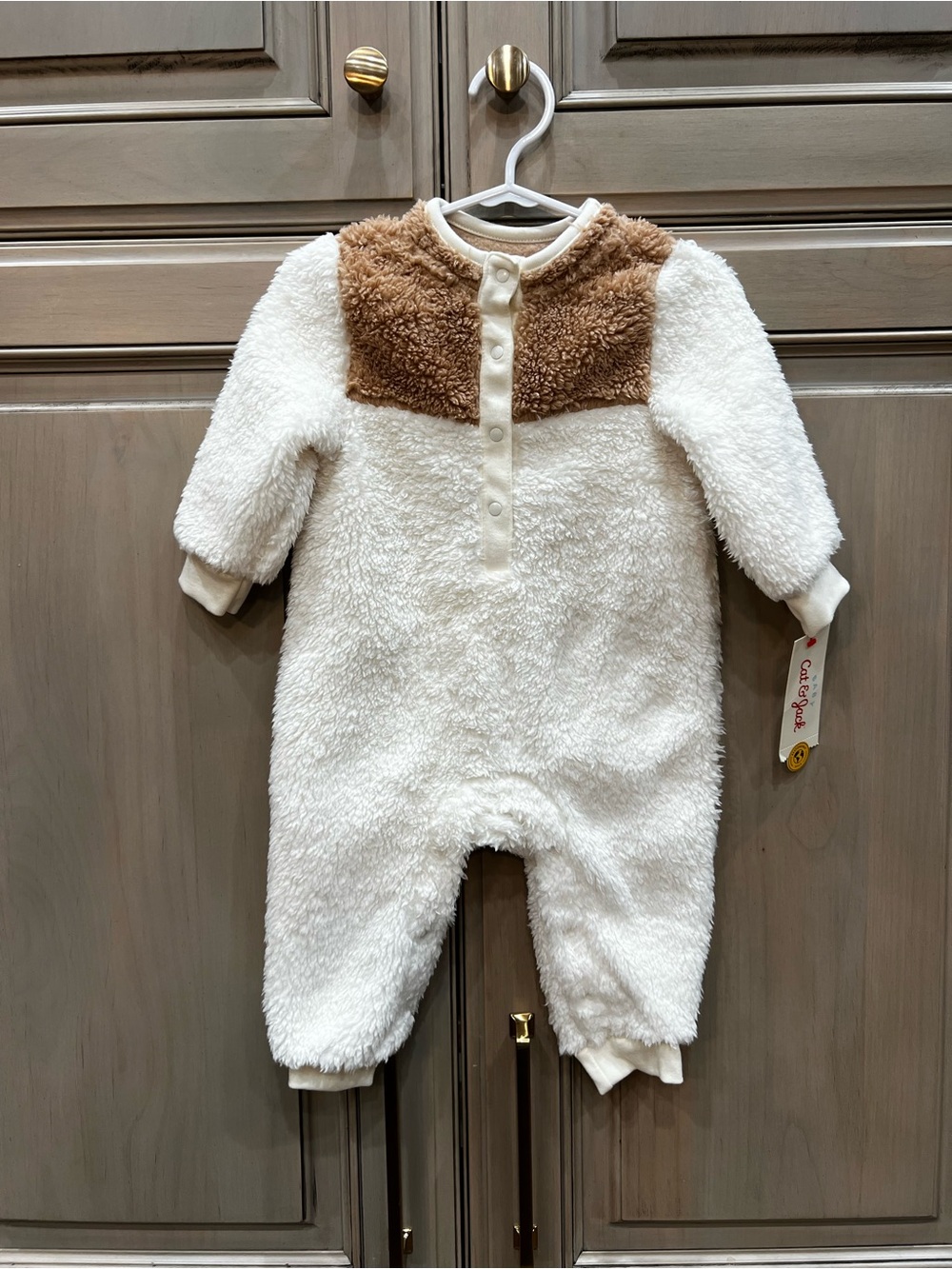 Cat & Jack Cream and Brown Plush One-Piece Footie - Size 6-9M Baby Clothes